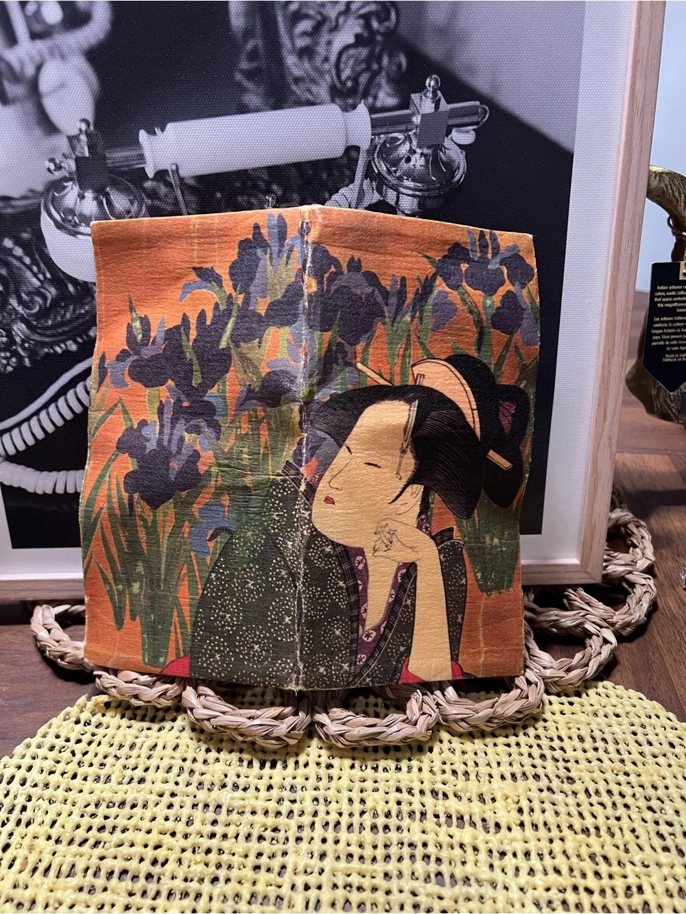 Decorative Japanese Kaishi   Wallet  in Gold and Black - Elegant Floral Design
